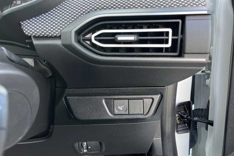 Used Dacia Sandero 2023 for sale - 76155111: Photo 30