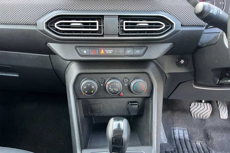 Used Dacia Sandero 2023 for sale - 76155111: Photo 38