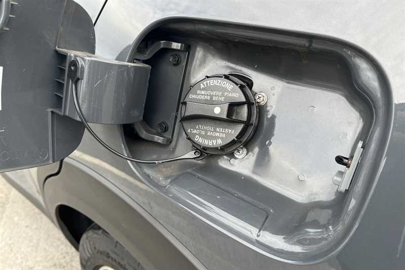 Used Kia Stonic 2021 for sale - 77513240: Photo 35