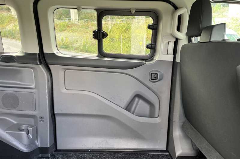 Used Ford Tourneo Custom 2018 for sale - 76074738: Photo 42