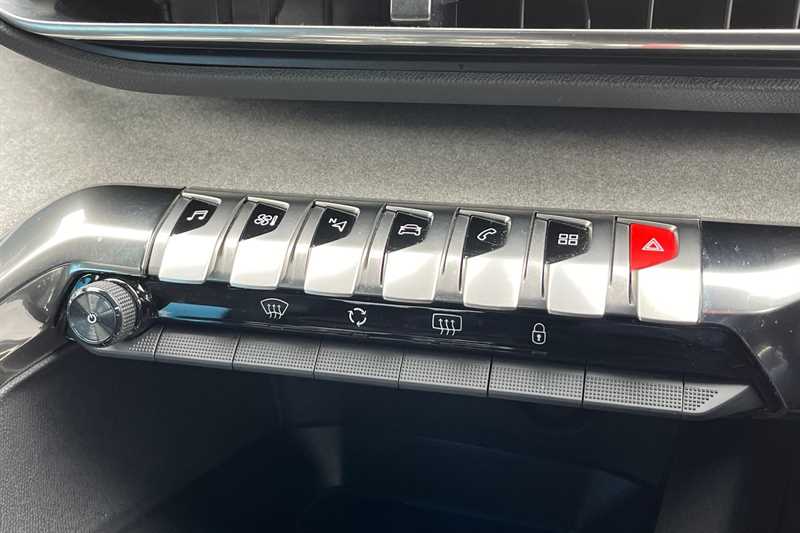 Used Peugeot 3008 2022 for sale - 76610125: Photo 15