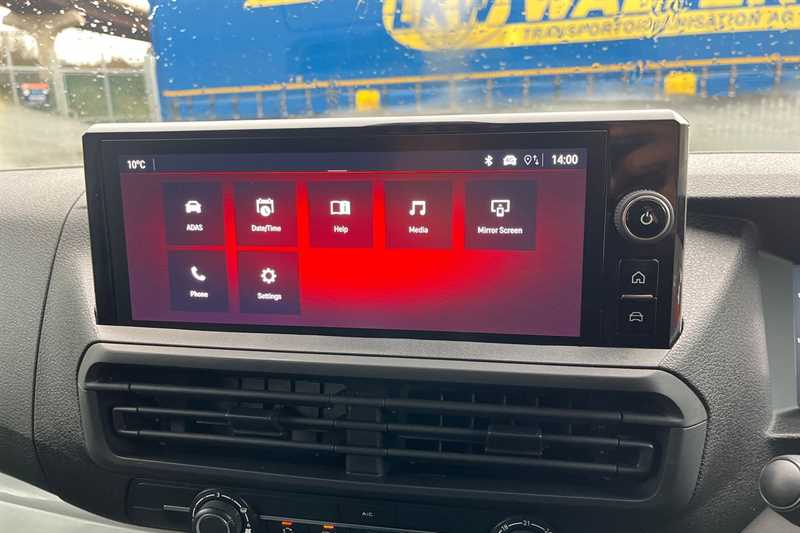 Used Vauxhall Vivaro 2024 for sale - 77471945: Photo 18