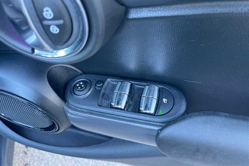 Used MINI Hatch 2019 for sale - 77146035: Photo 16