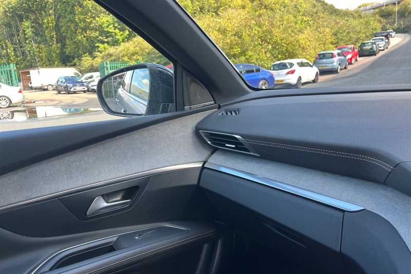 Used Peugeot 3008 2022 for sale - 76062408: Photo 41