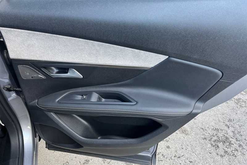 Used Peugeot 3008 2022 for sale - 76062408: Photo 43