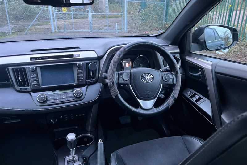 Used Toyota RAV4 2018 for sale - 77146629: Photo 11