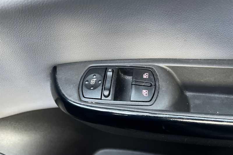 Used Vauxhall Corsa 2016 for sale - 77627718: Photo 16