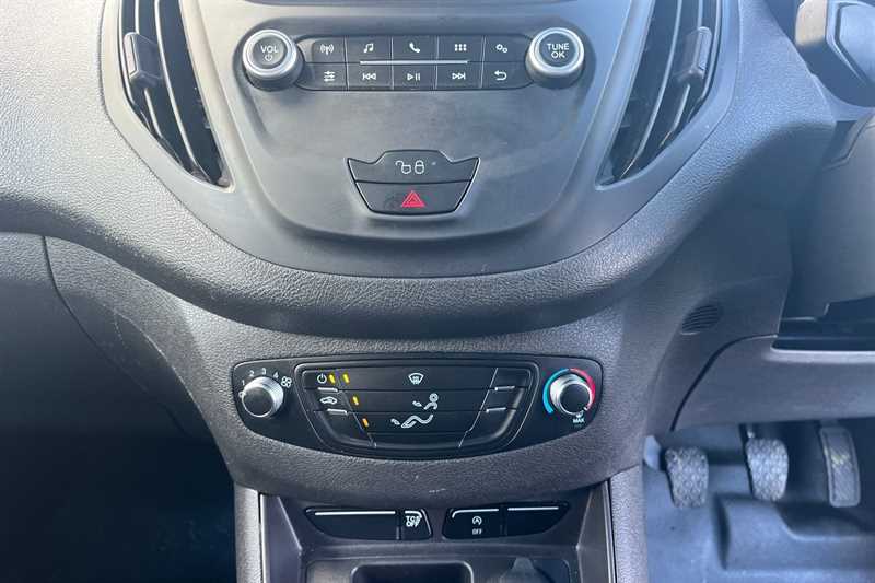 Used Ford Transit Courier 2020 for sale - 77158109: Photo 38