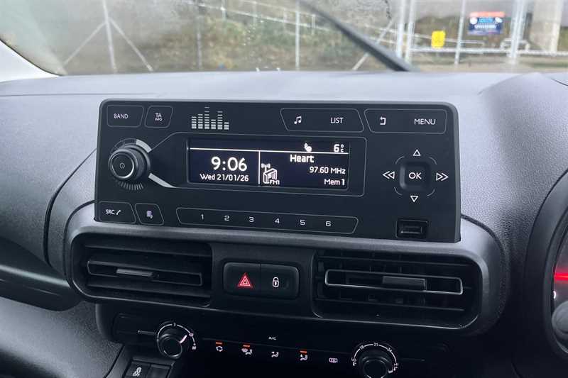 Used Vauxhall Combo Life 2022 for sale - 77471400: Photo 18