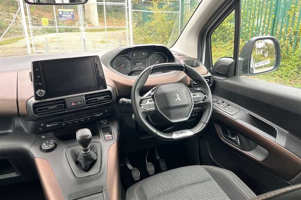Used Peugeot Rifter 2019 for sale - 76204150: Photo 11
