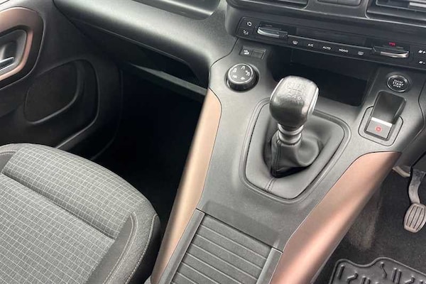 Used Peugeot Rifter 2019 for sale - 76204150: Photo 14