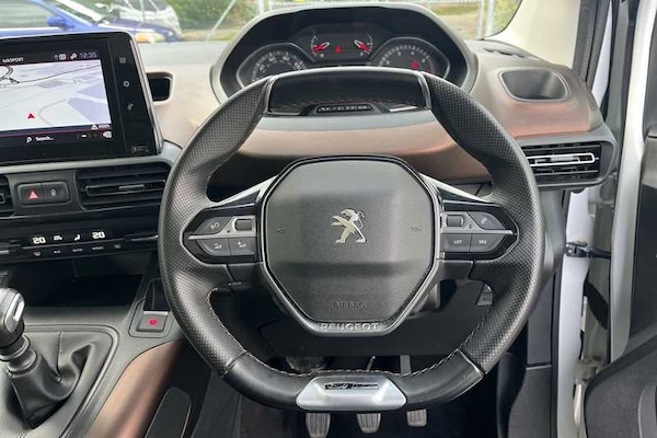 Used Peugeot Rifter 2019 for sale - 76204150: Photo 25