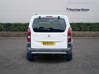 Used Peugeot Rifter 2019 for sale - 76204150: Photo
