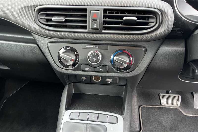 Used Hyundai i10 2023 for sale - 77232451: Photo 15