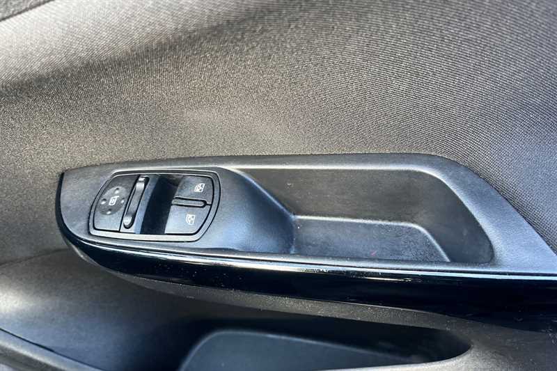 Used Vauxhall Corsa 2018 for sale - 76441985: Photo 16