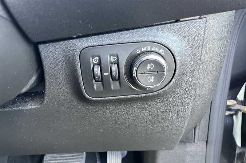 Used Vauxhall Corsa 2018 for sale - 76441985: Photo 30