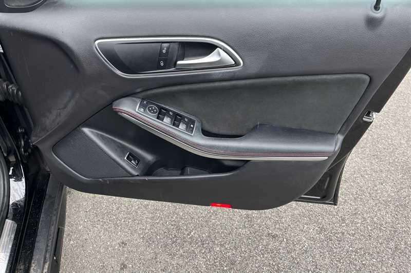Used Mercedes-Benz GLA 2019 for sale - 76169035: Photo 42