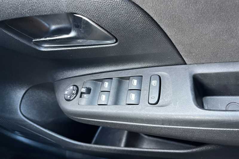 Used Vauxhall Corsa 2023 for sale - 76168964: Photo 16