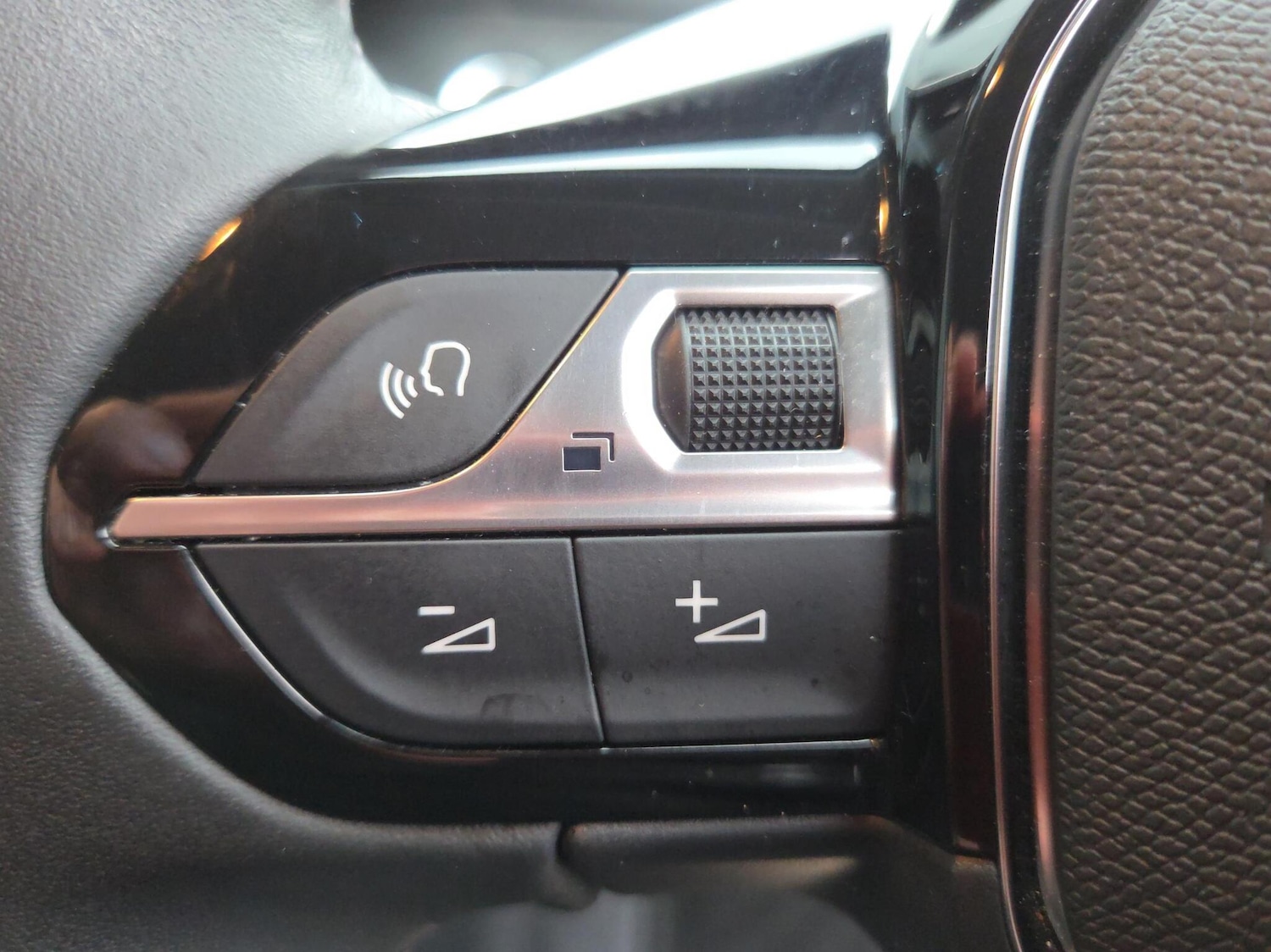 Used Peugeot 2008 2022 for sale - 76673953: Photo 13