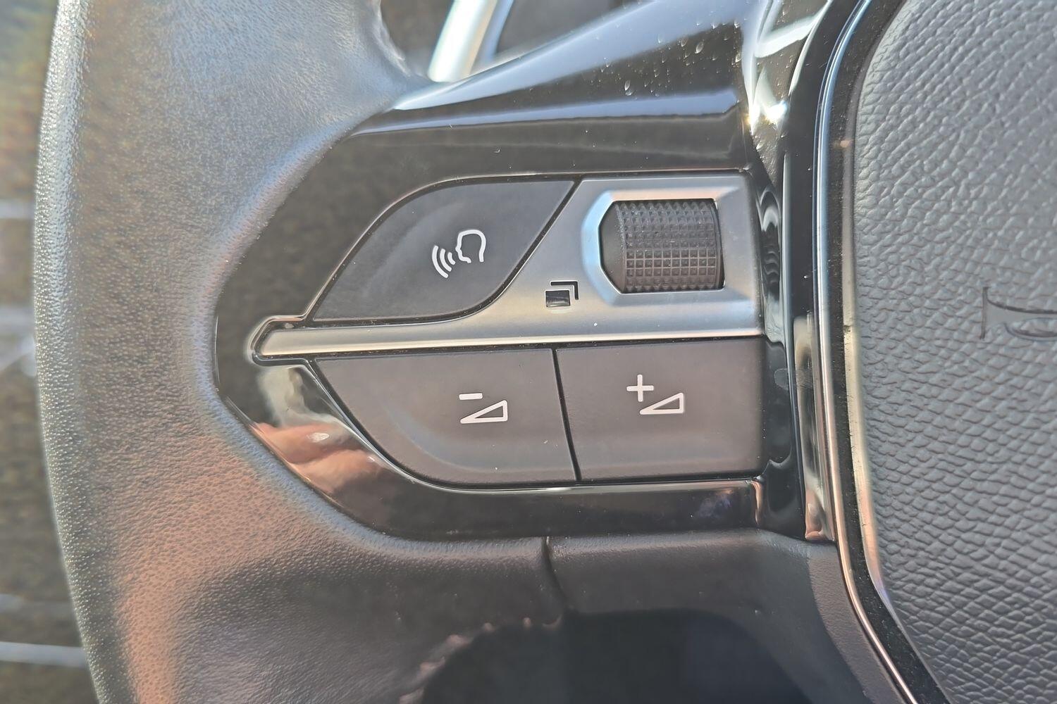 Used Peugeot 2008 2020 for sale - 77665576: Photo 16