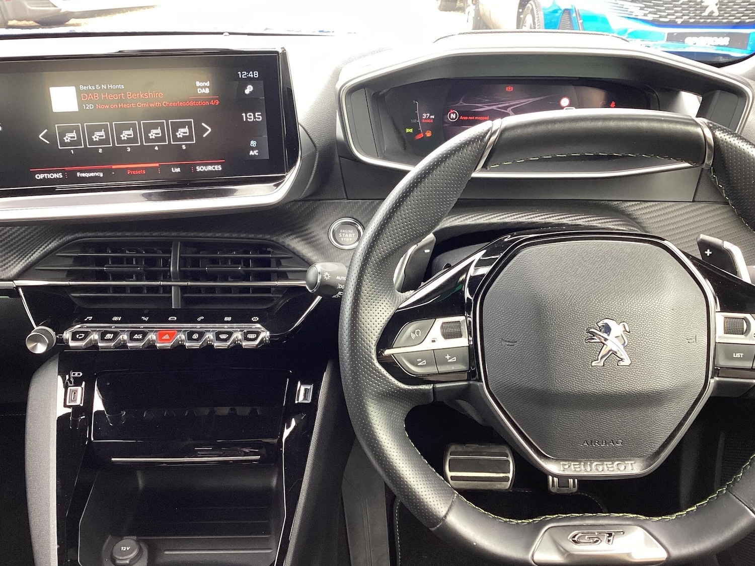 Used Peugeot 2008 2022 for sale - 76674255: Photo 11