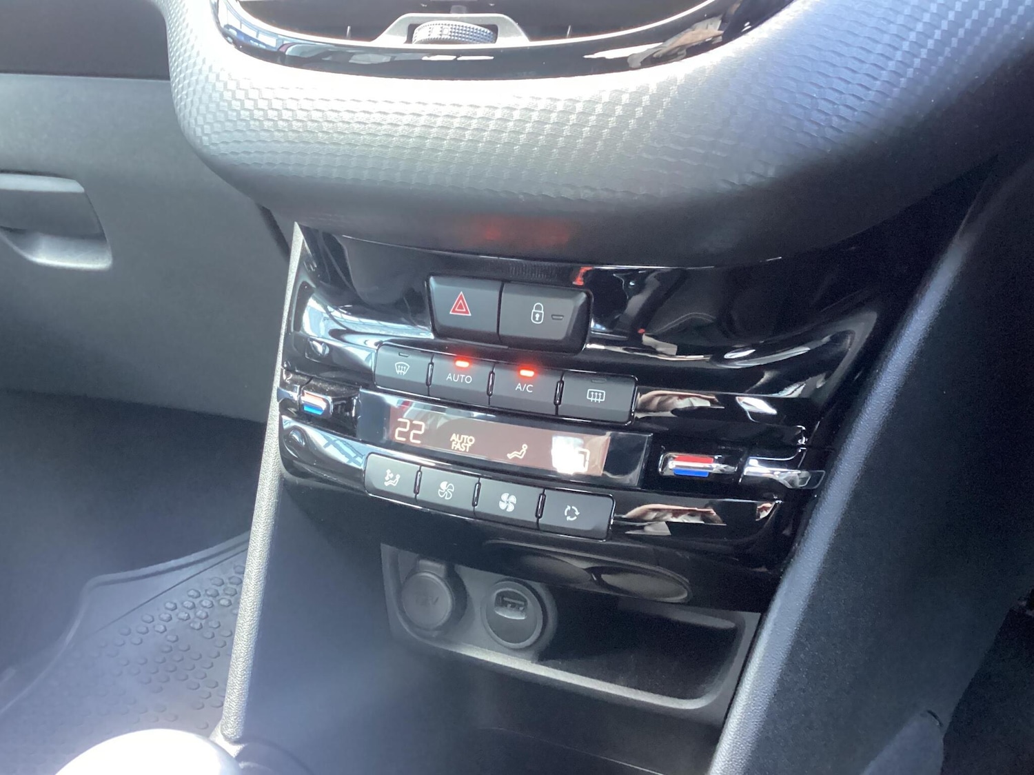 Used Peugeot 208 2019 for sale - 76673765: Photo 22