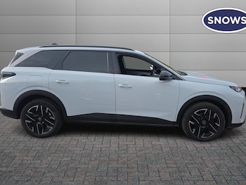 Used Peugeot 5008 2024 for sale - 76677809: Photo