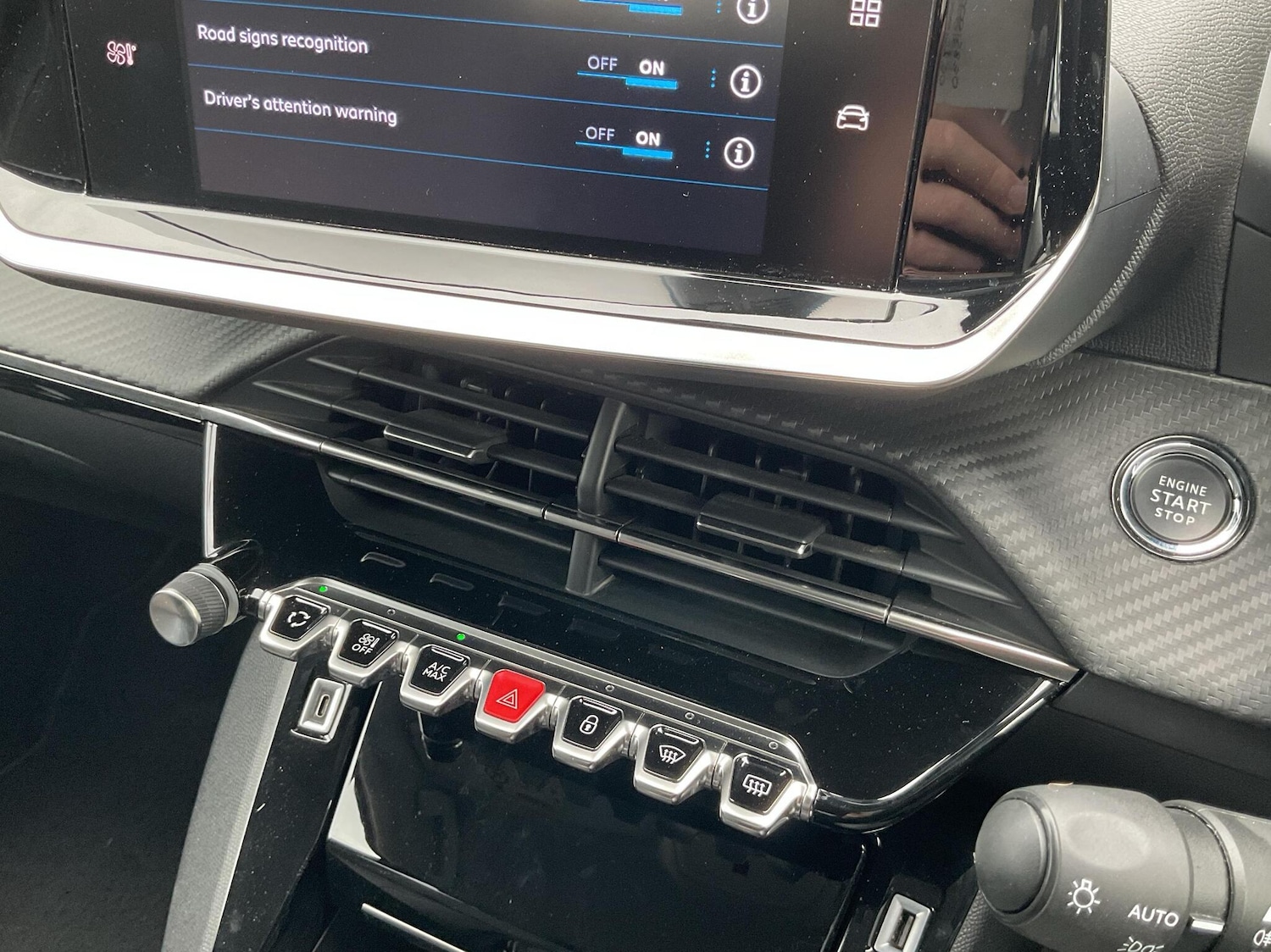 Used Peugeot 2008 2022 for sale - 76675551: Photo 24