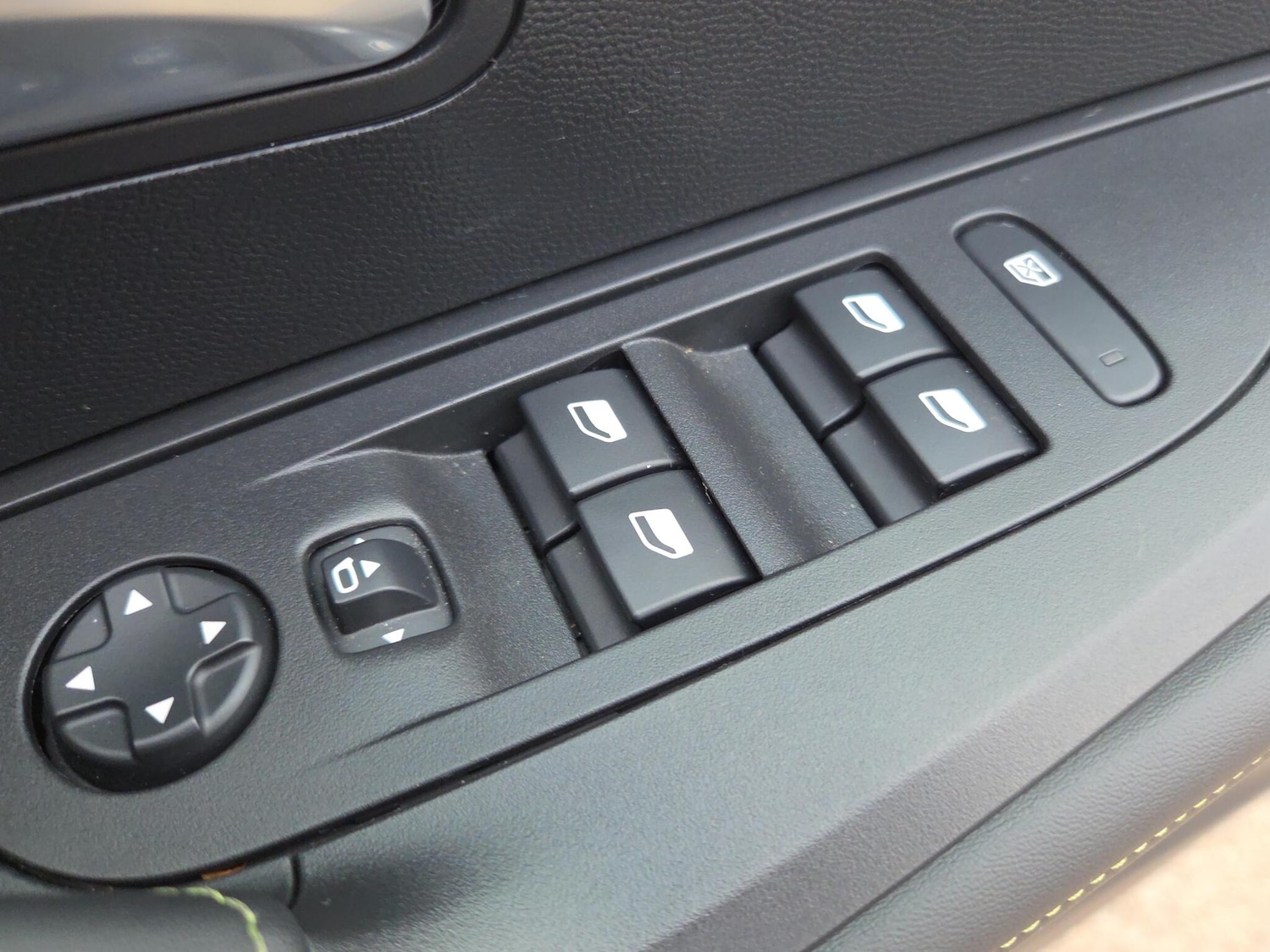 Used Peugeot 2008 2024 for sale - 76677472: Photo 11