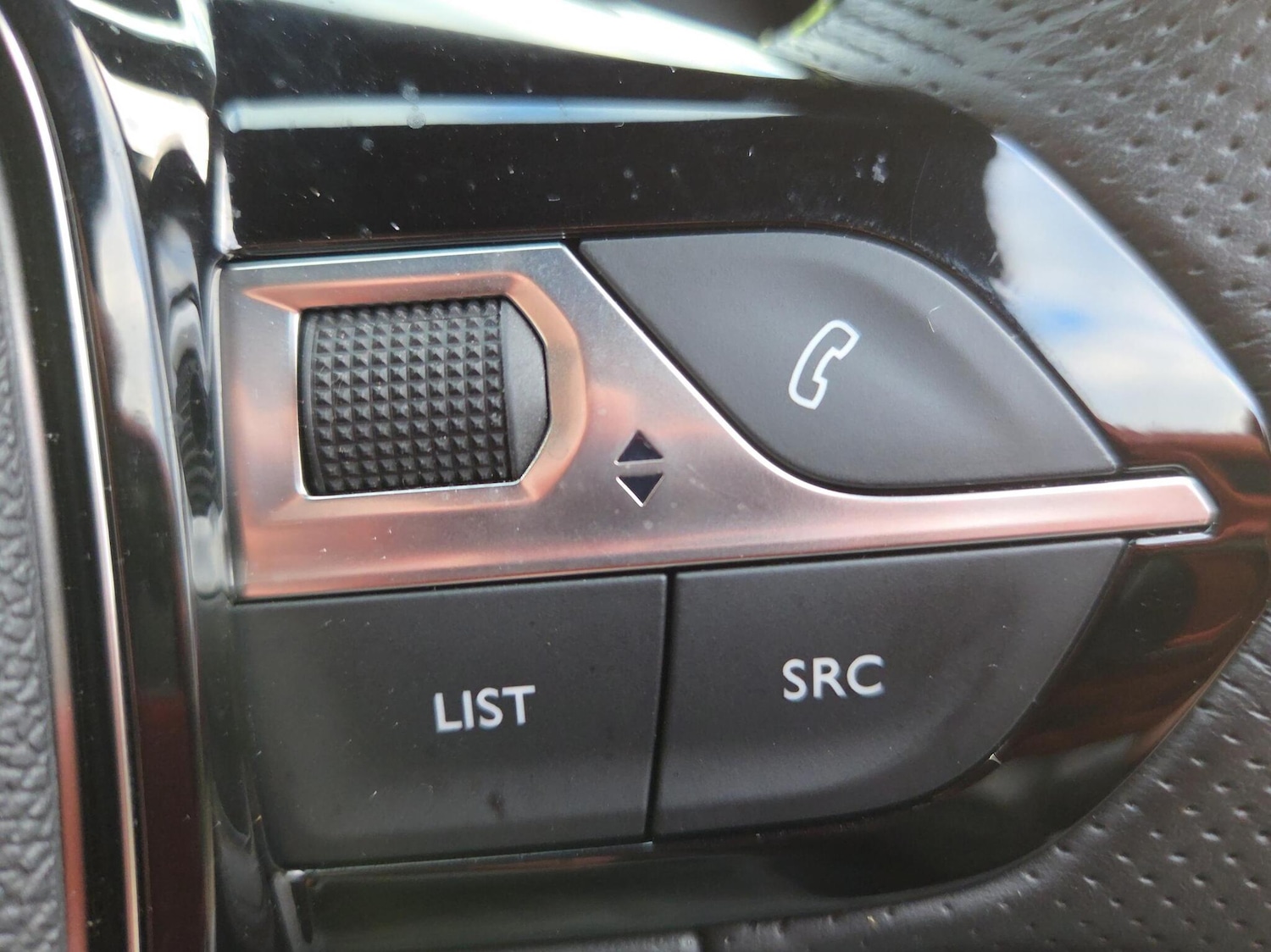 Used Peugeot 2008 2024 for sale - 76677472: Photo 14