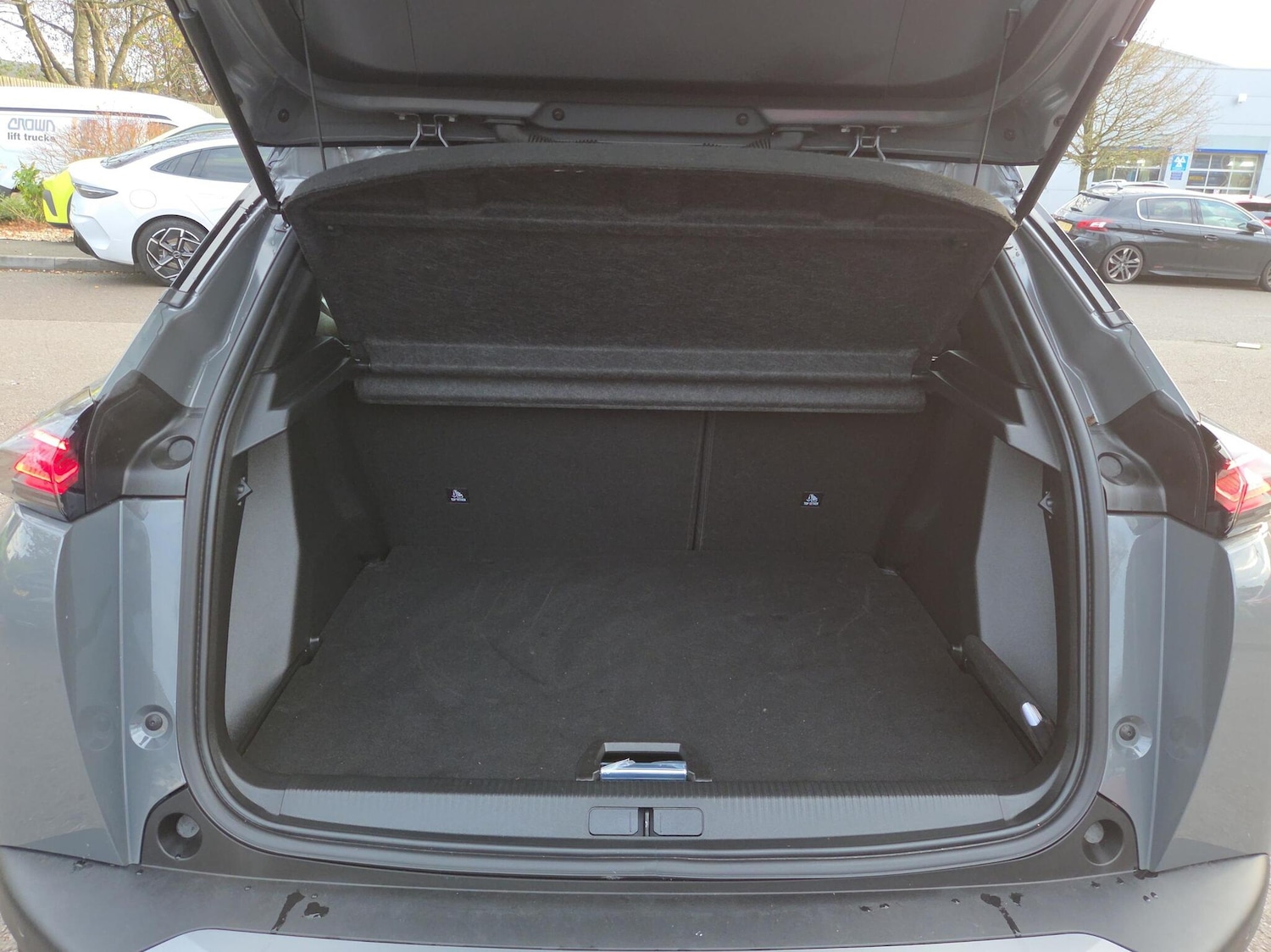 Used Peugeot 2008 2024 for sale - 76677472: Photo 5