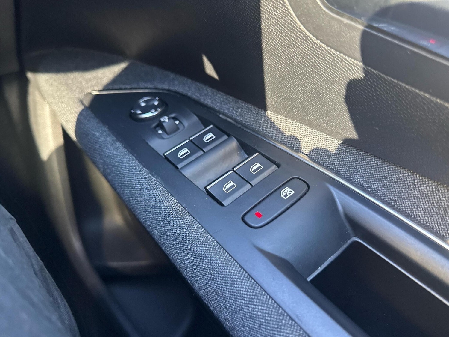 Used Peugeot 5008 2023 for sale - 76676463: Photo 23