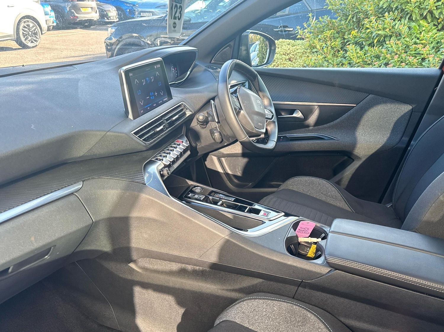 Used Peugeot 5008 2023 for sale - 76676463: Photo 5