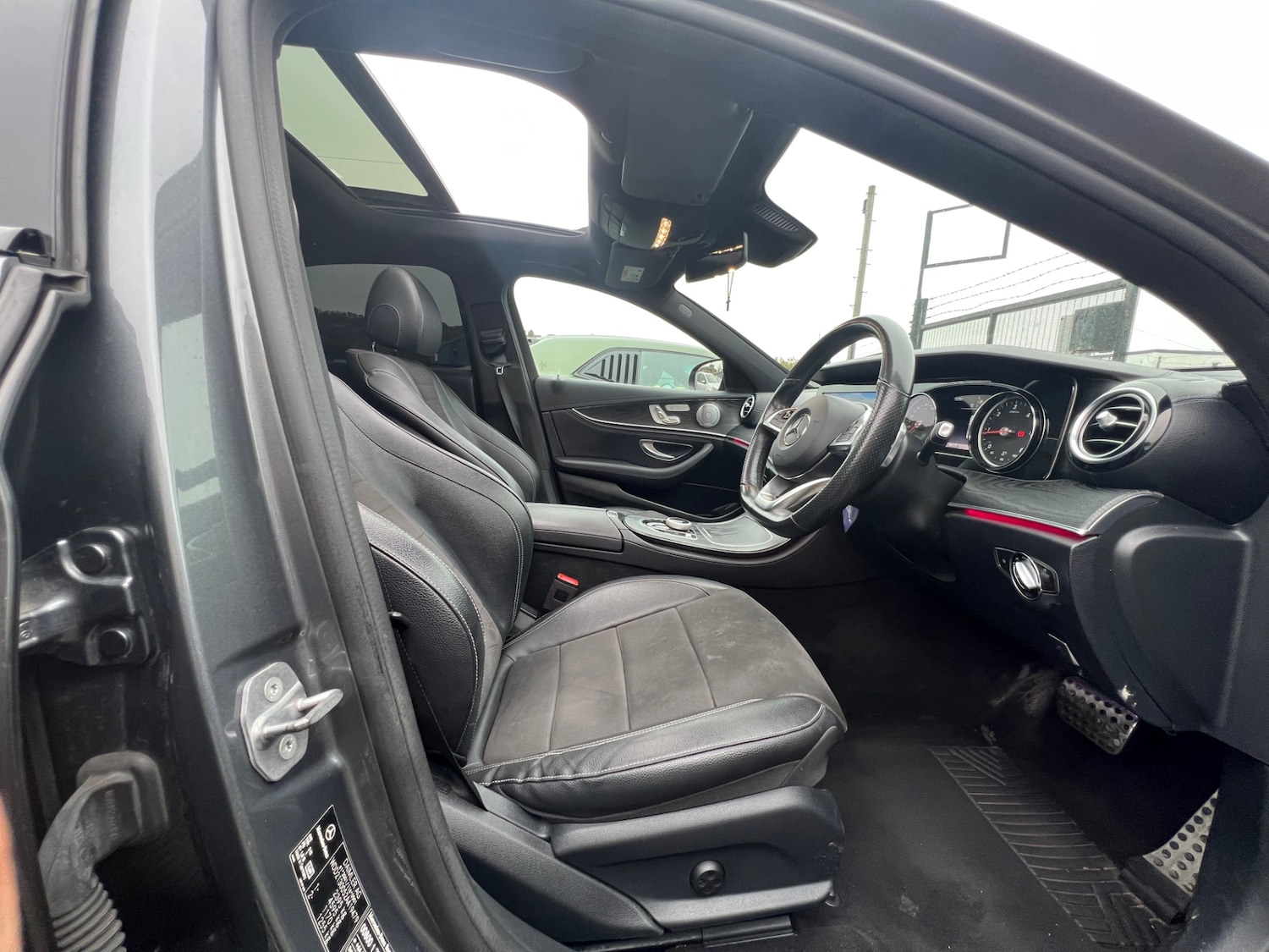 Used Mercedes-Benz E Class 2018 for sale - 76596668: Photo 9