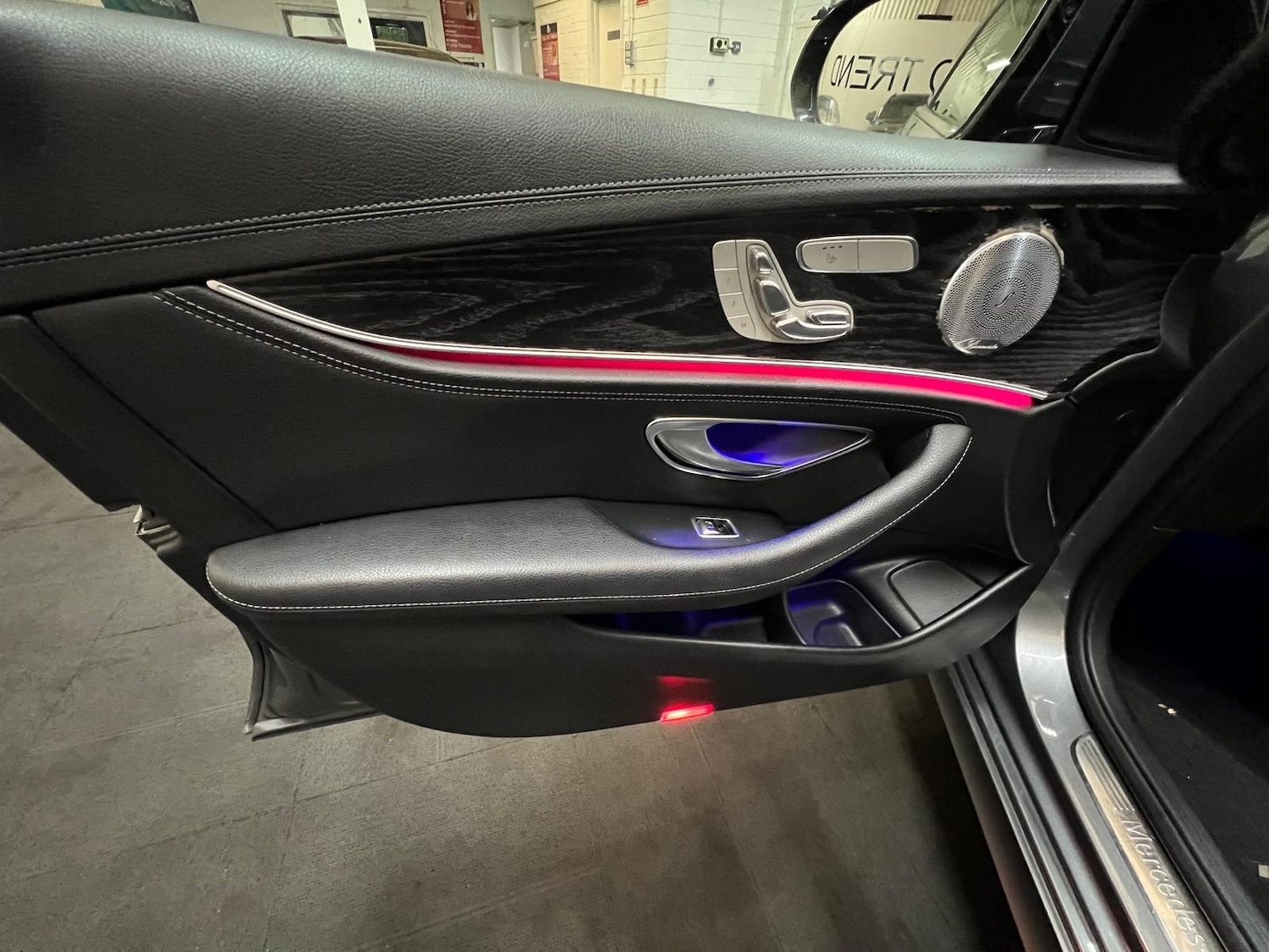 Used Mercedes-Benz E-Class 2018 for sale - 76114152: Photo 12
