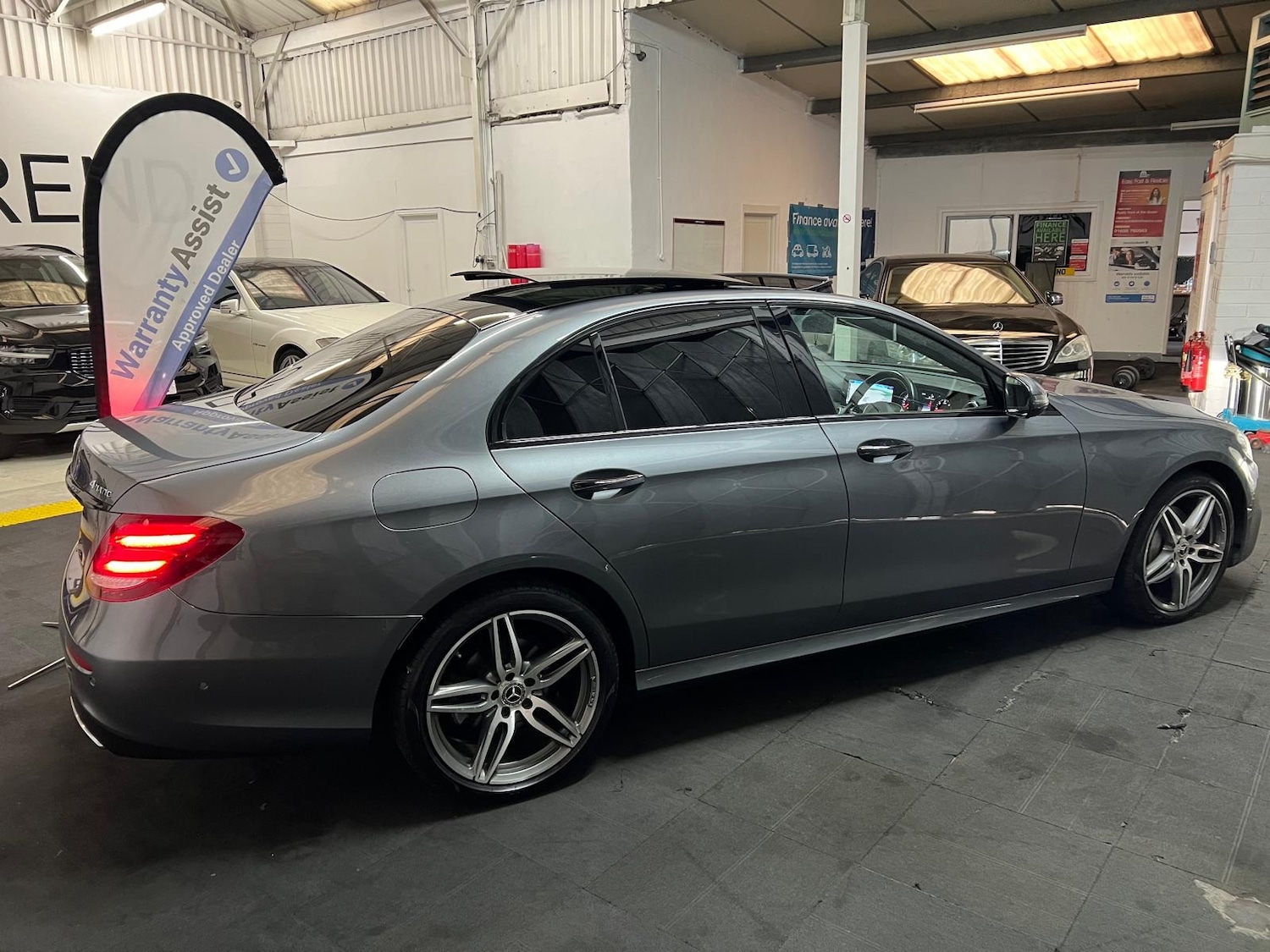Used Mercedes-Benz E-Class 2018 for sale - 76114152: Photo 35