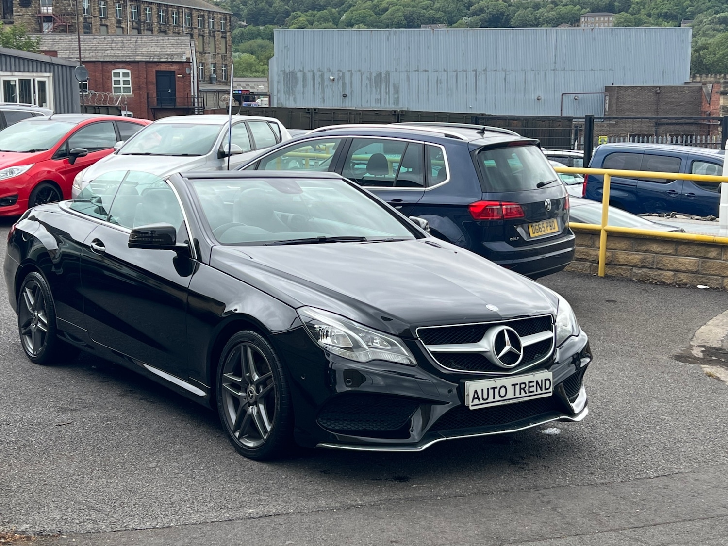 Used Mercedes-Benz E Class 2014 for sale - 76402210: Photo 3