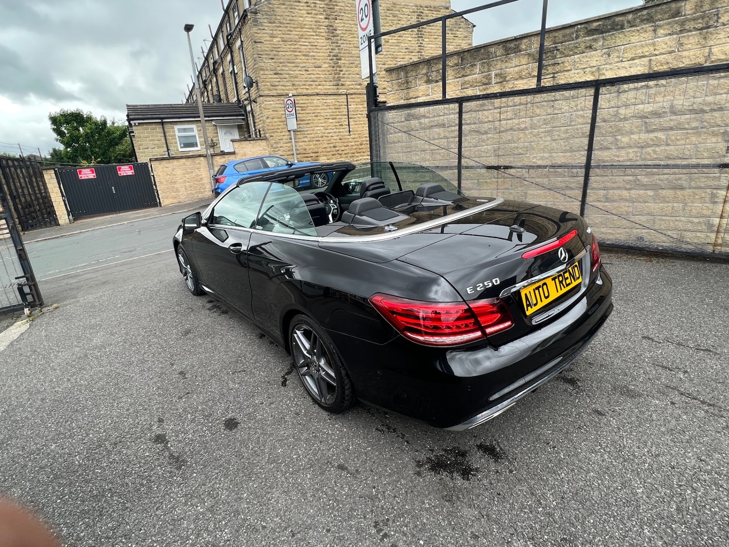 Used Mercedes-Benz E Class 2014 for sale - 76402210: Photo 6