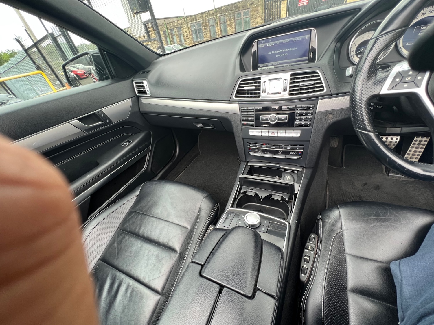 Used Mercedes-Benz E Class 2014 for sale - 76402210: Photo 9