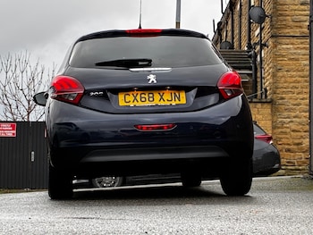 Used Peugeot 208 2018 for sale - 77285965: Photo