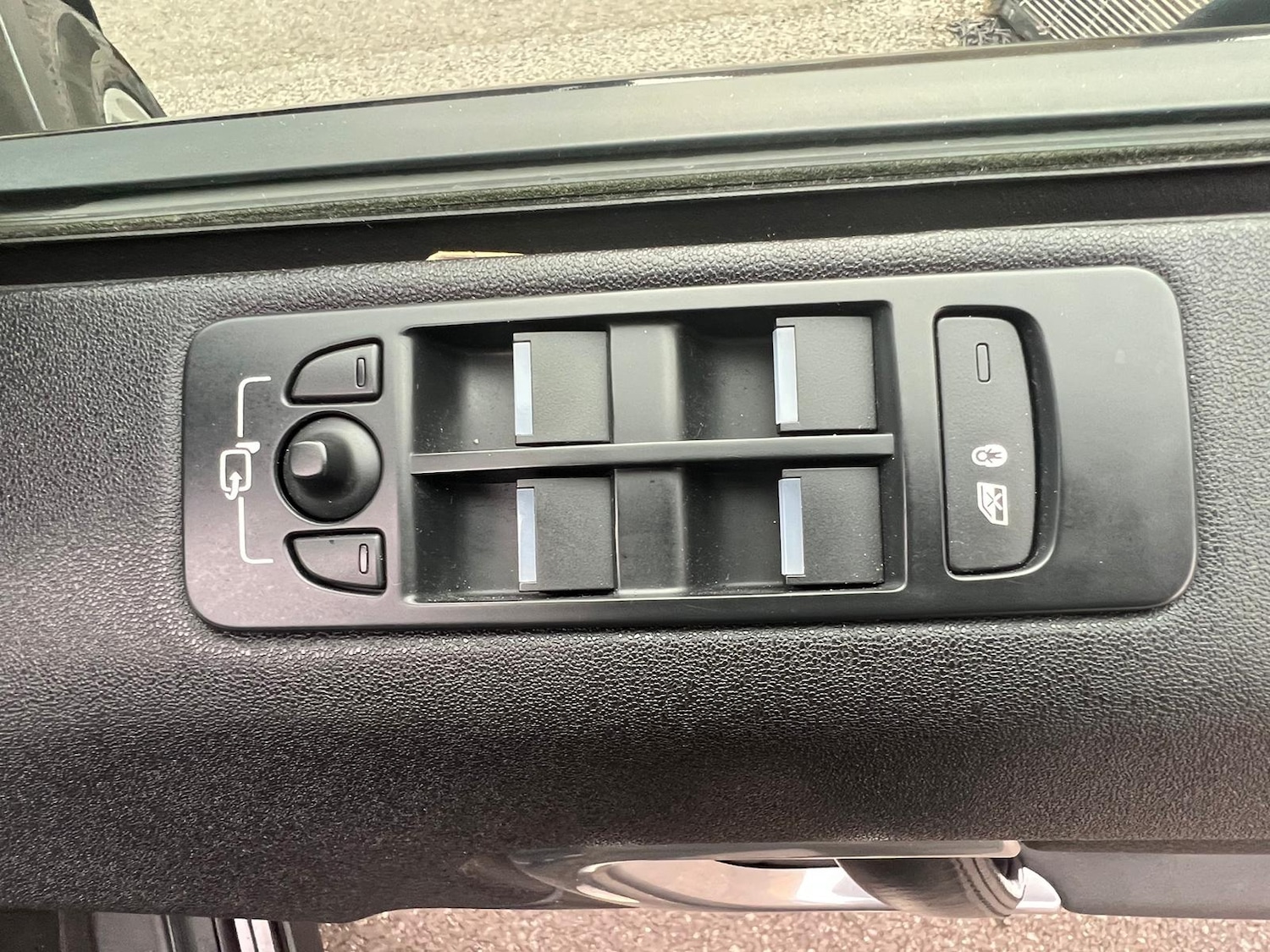 Used Land Rover Discovery Sport 2018 for sale - 76314049: Photo 12