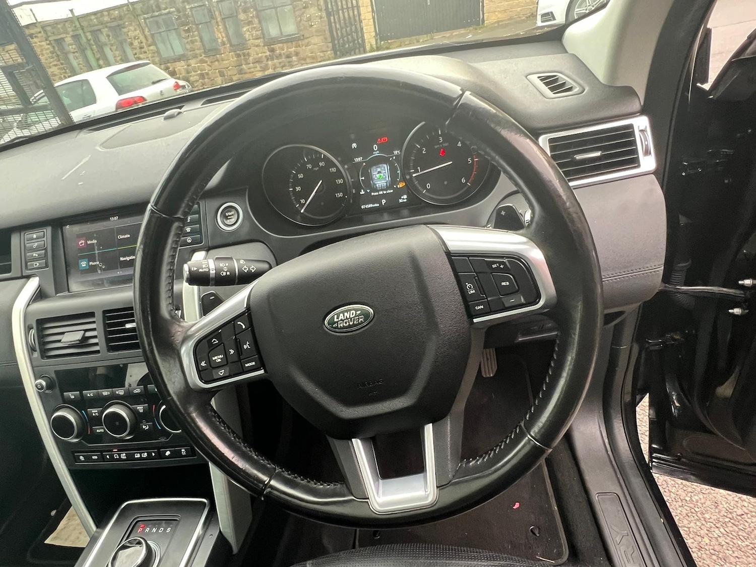 Used Land Rover Discovery Sport 2018 for sale - 76314049: Photo 16