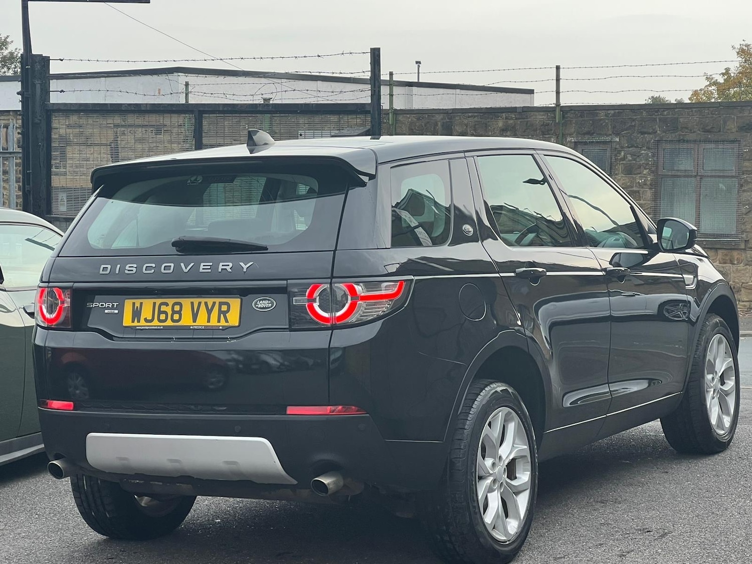 Used Land Rover Discovery Sport 2018 for sale - 76314049: Photo 4