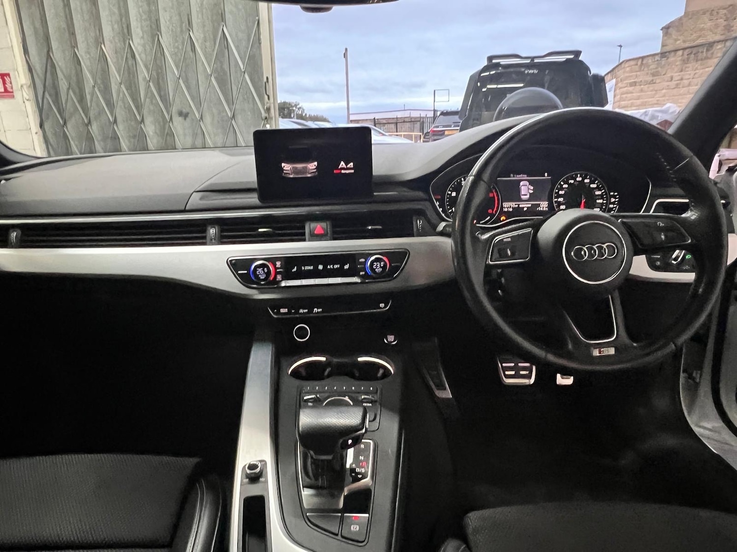 Used Audi A4 2016 for sale - 76197435: Photo 10