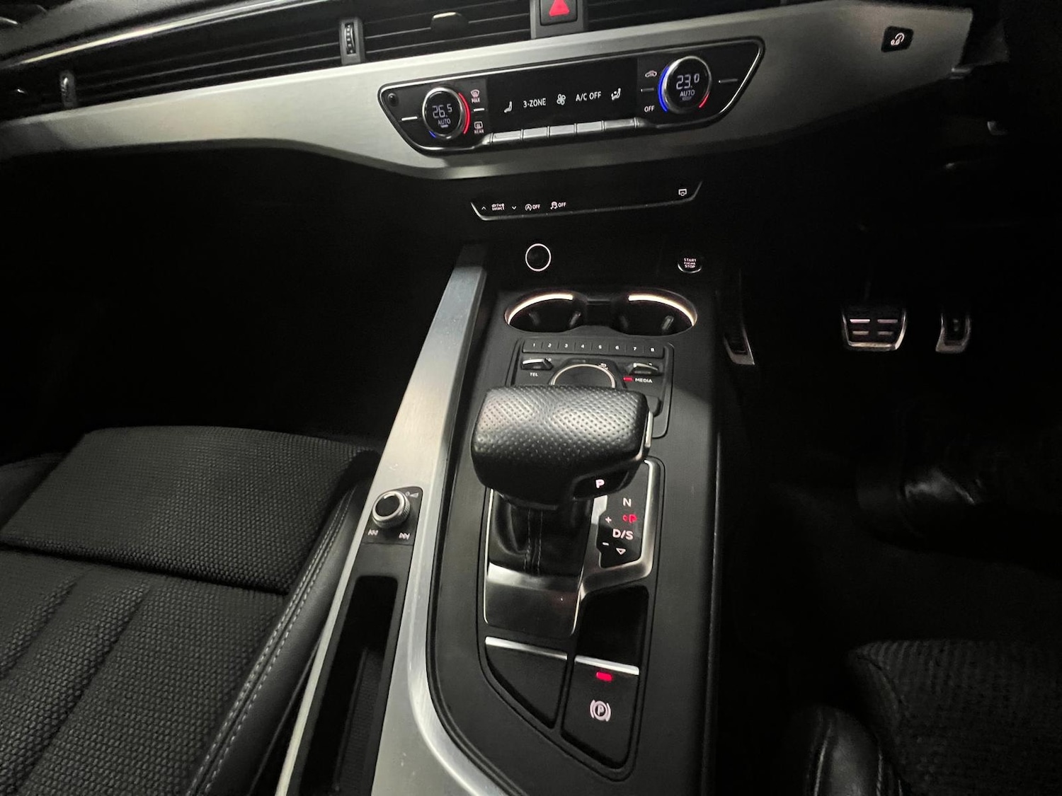 Used Audi A4 2016 for sale - 76197435: Photo 5