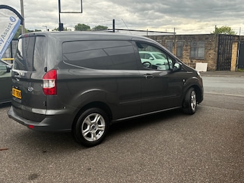 Used Ford Transit Courier 2020 for sale - 78486197: Photo