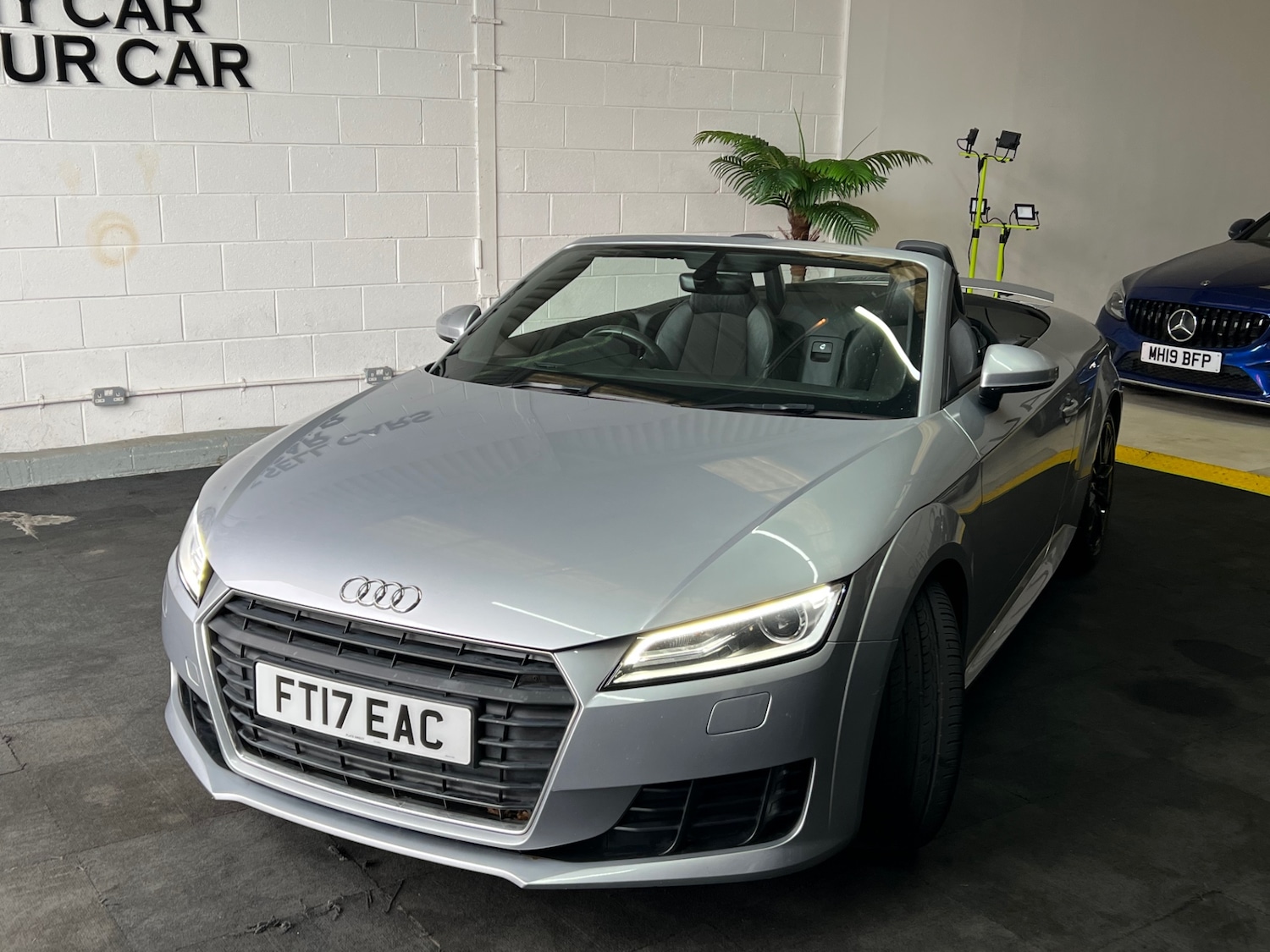 Used Audi TT 2017 for sale - 76436200: Photo 2