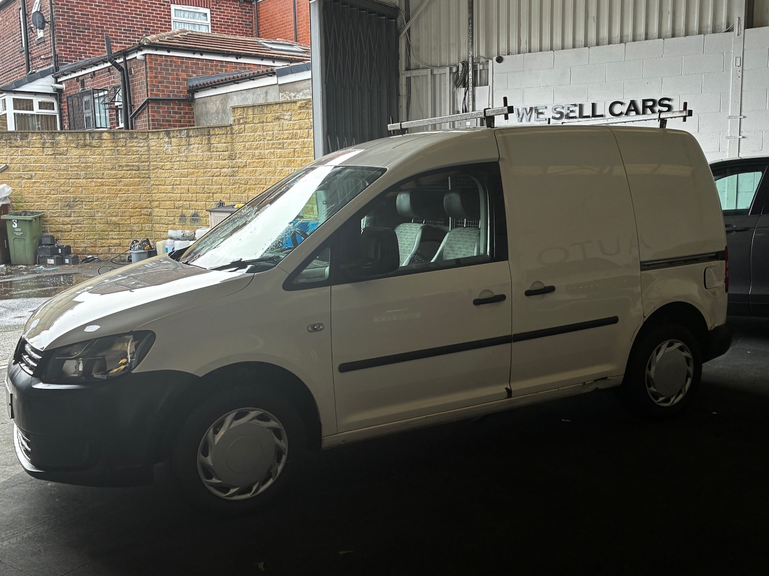 Used Volkswagen Caddy 2011 for sale - 77983393: Photo 3