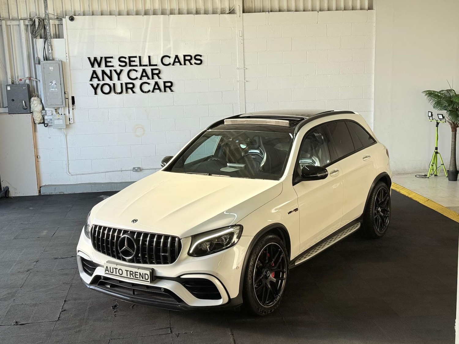 Used Mercedes-Benz GLC 2018 for sale - 76932200: Photo 2
