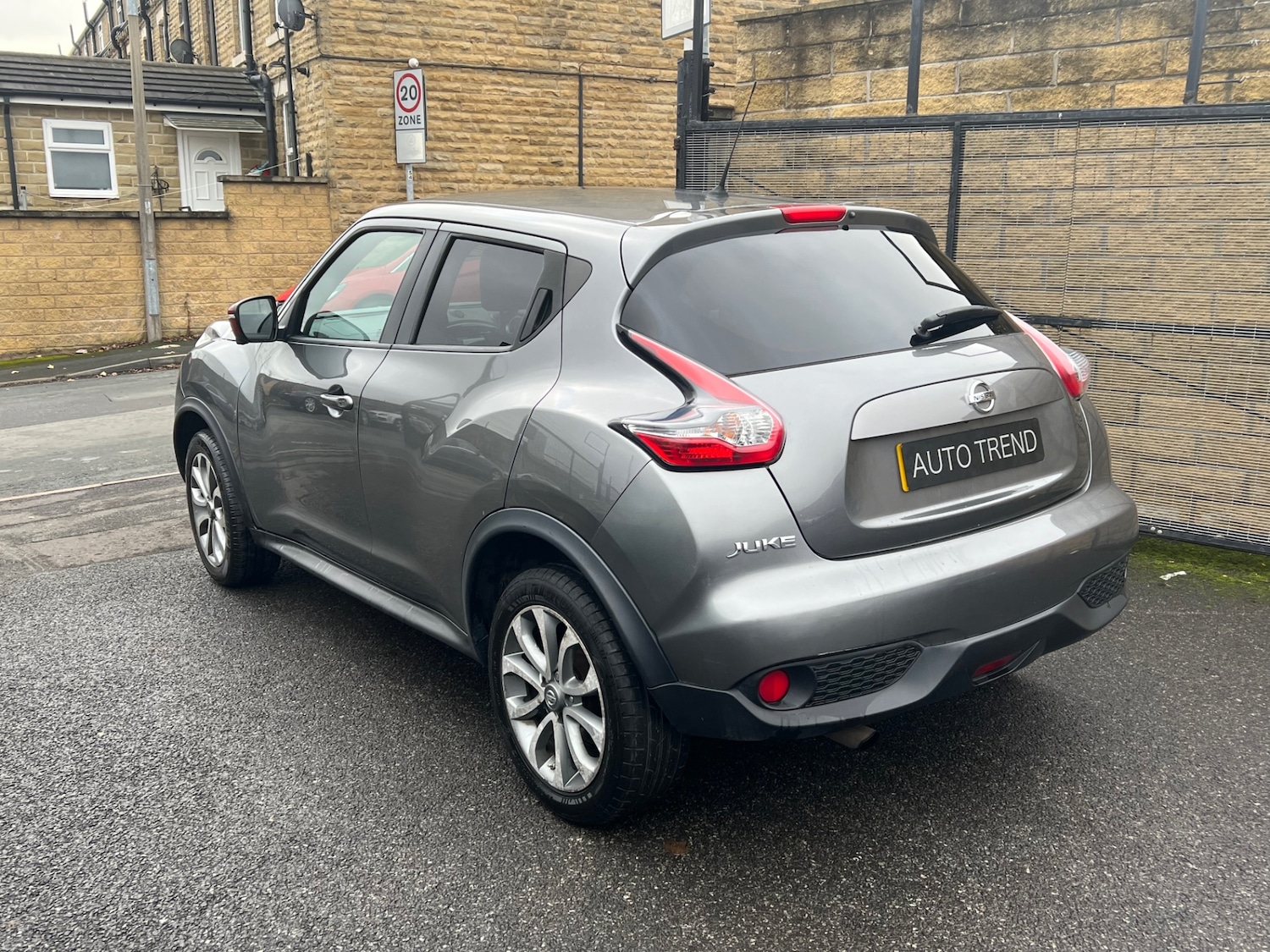 Used Nissan Juke 2015 for sale - 76664305: Photo 23